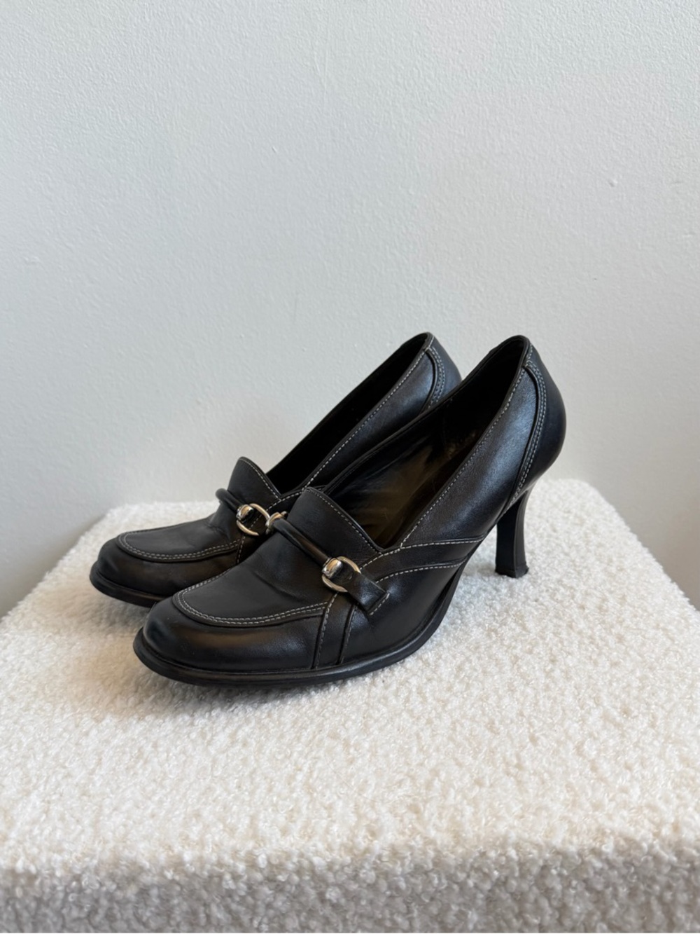 Y2K Vintage Steve Madden Heeled Loafers Black Leather Size 8.5
